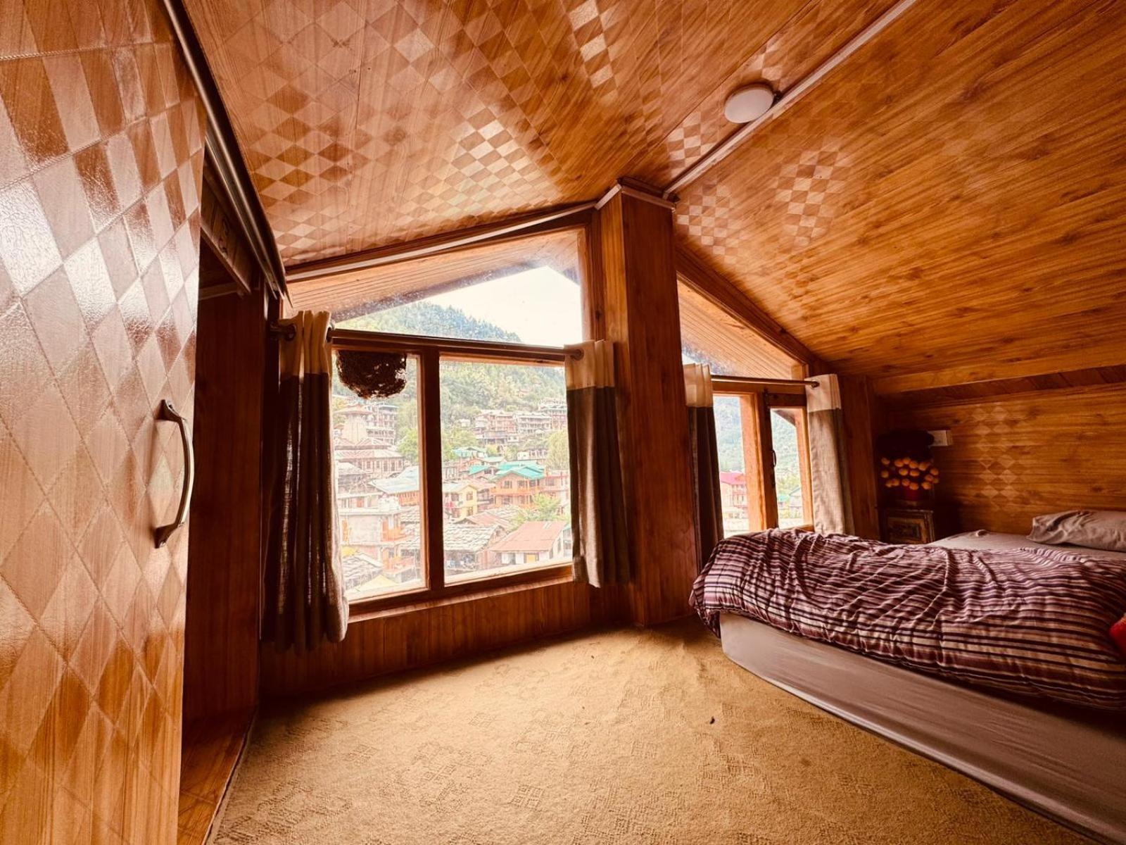 The Hamlet Manali (Himachal Pradesh)
